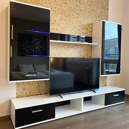 Top Floor Studio With Terrace Prague Exterior photo