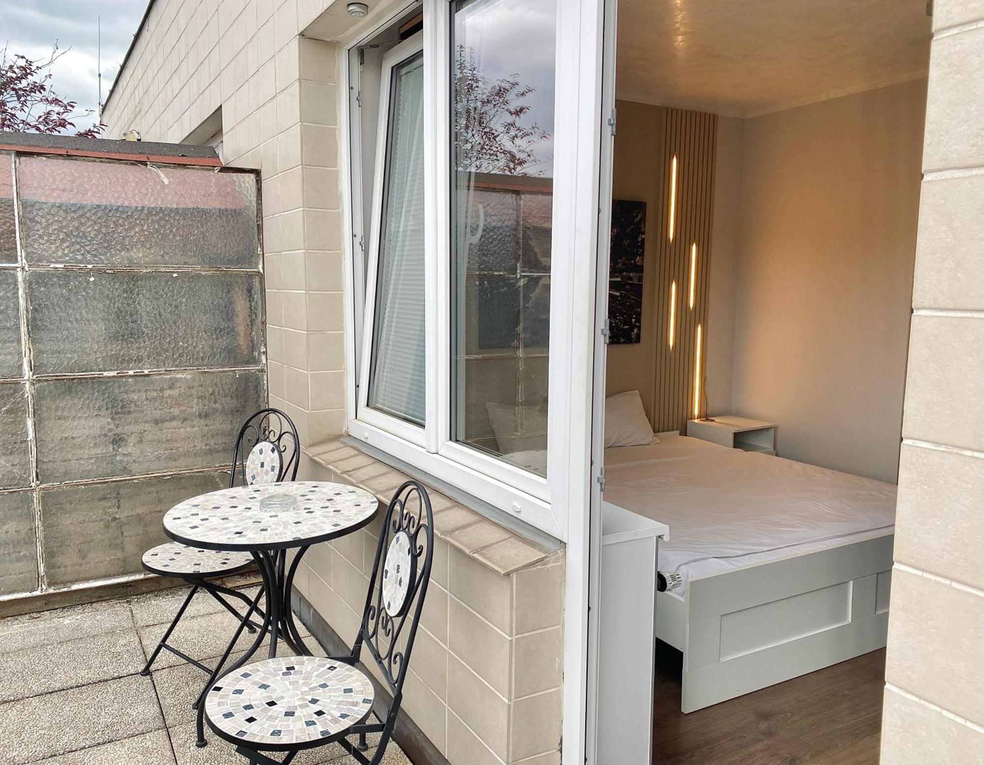 Top Floor Studio With Terrace Prague Exterior photo